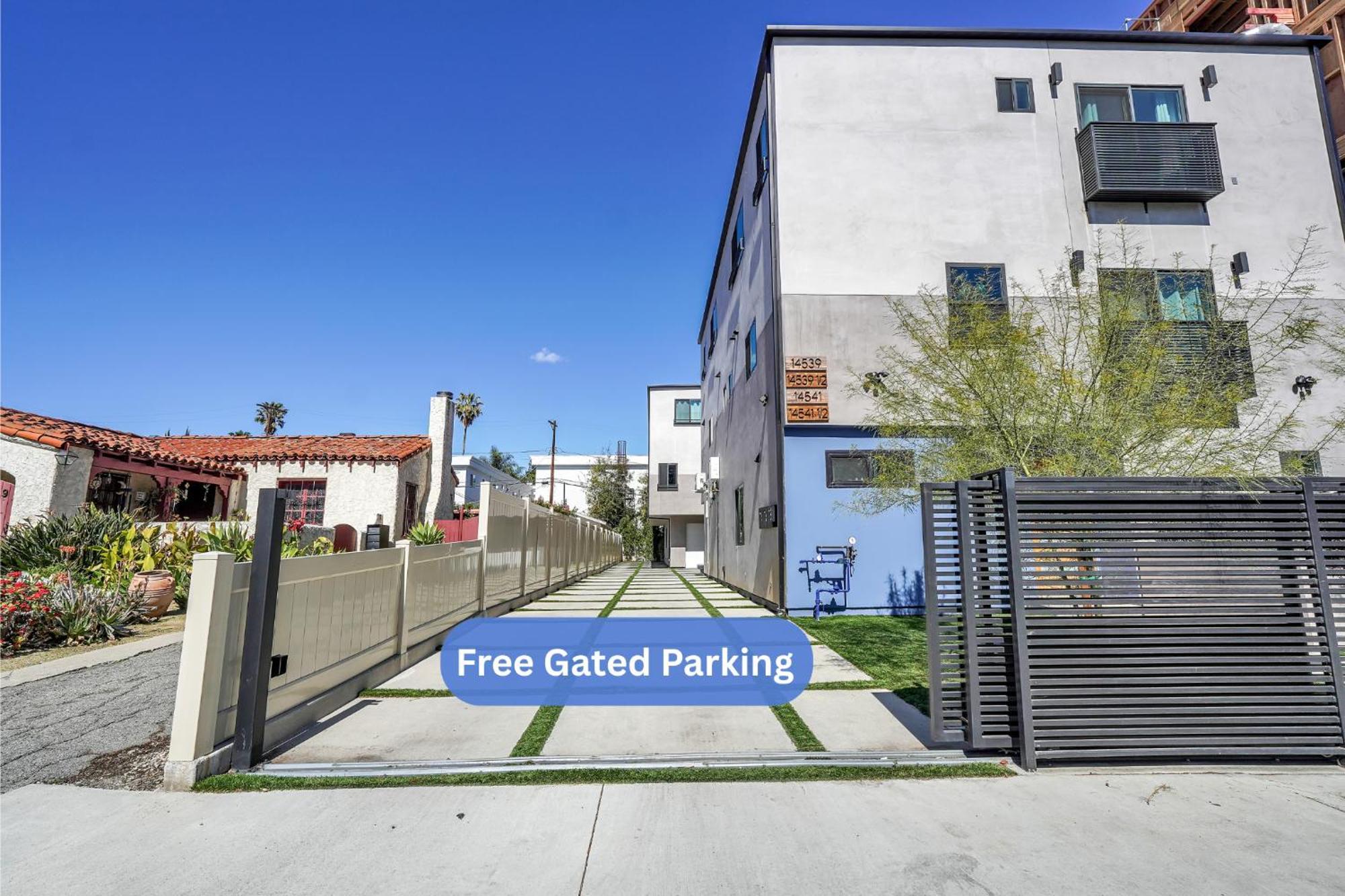 Luxurious Townhome W/3 Master Suites Gated Parking Los Angeles Exterior foto
